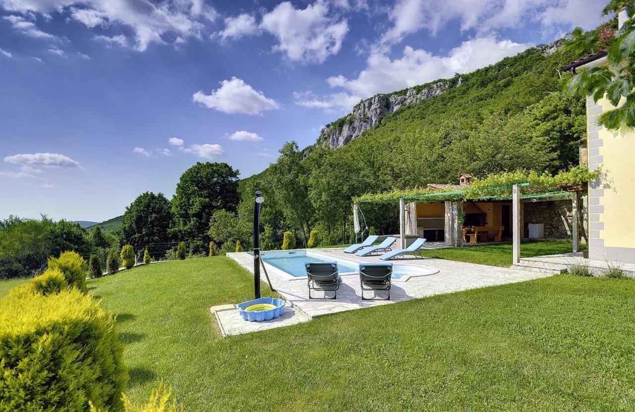 Villa Bella Lupoglav  Exterior photo
